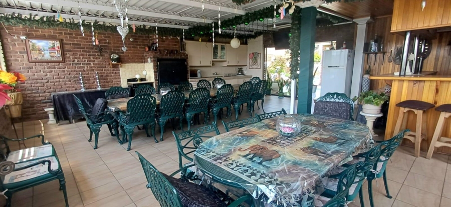 5 Bedroom Property for Sale in Winchester Hills Gauteng