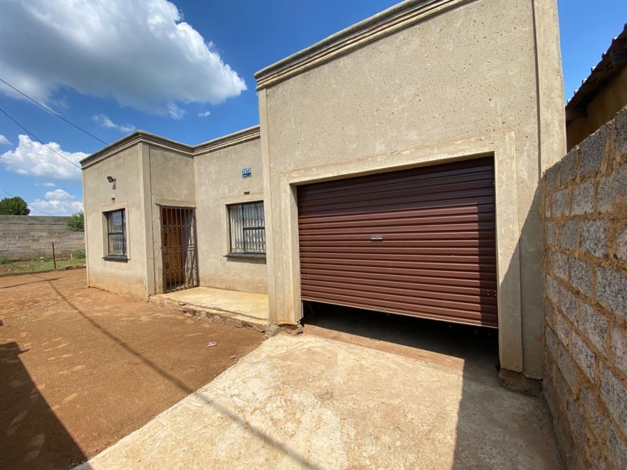 2 Bedroom Property for Sale in Zonkezizwe Gauteng