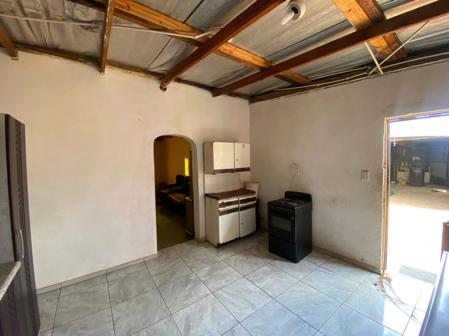 2 Bedroom Property for Sale in Zonkezizwe Gauteng