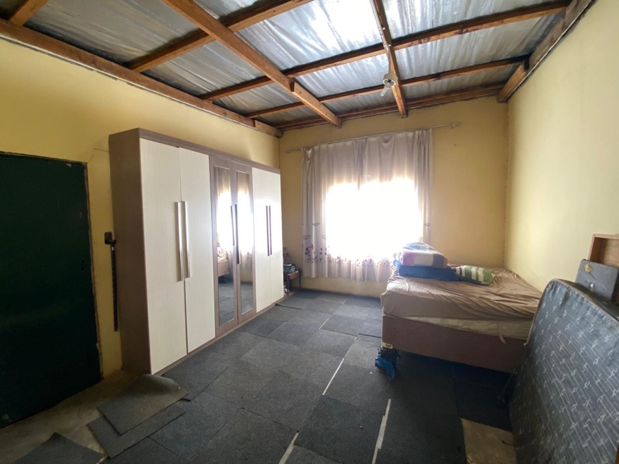 2 Bedroom Property for Sale in Zonkezizwe Gauteng
