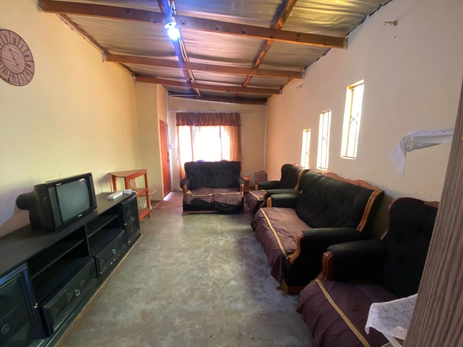 2 Bedroom Property for Sale in Zonkezizwe Gauteng