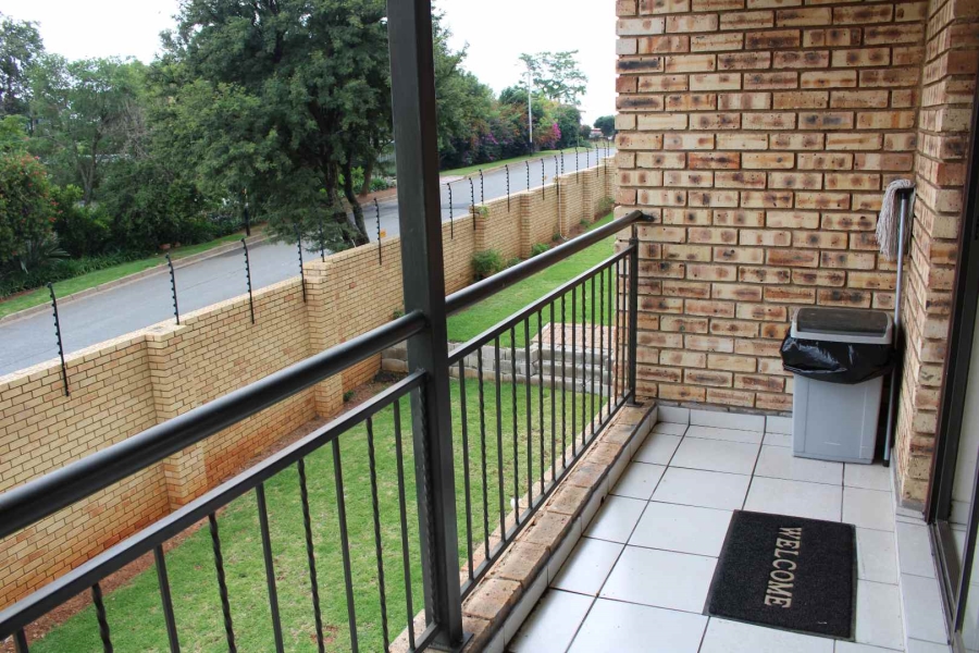 To Let 2 Bedroom Property for Rent in South Crest Gauteng