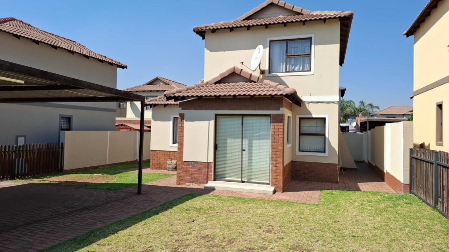 To Let 3 Bedroom Property for Rent in Albertsdal Gauteng
