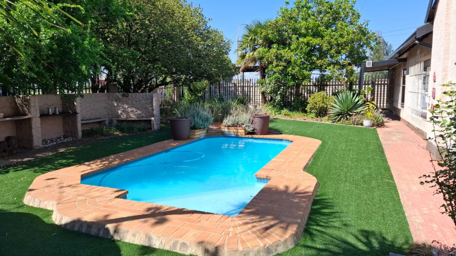3 Bedroom Property for Sale in Randhart Gauteng