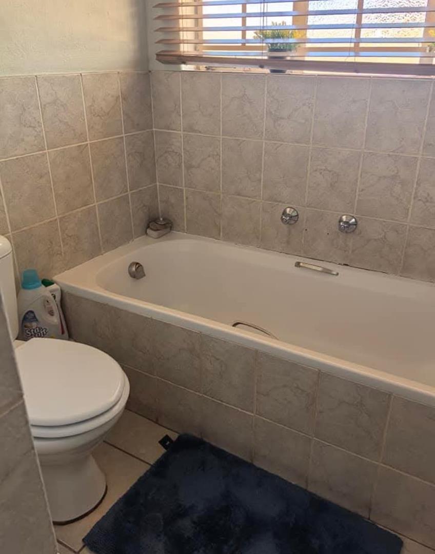 To Let 2 Bedroom Property for Rent in Amandasig Gauteng