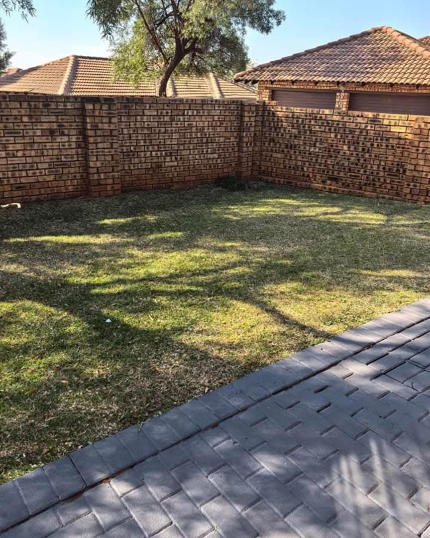 To Let 2 Bedroom Property for Rent in Amandasig Gauteng