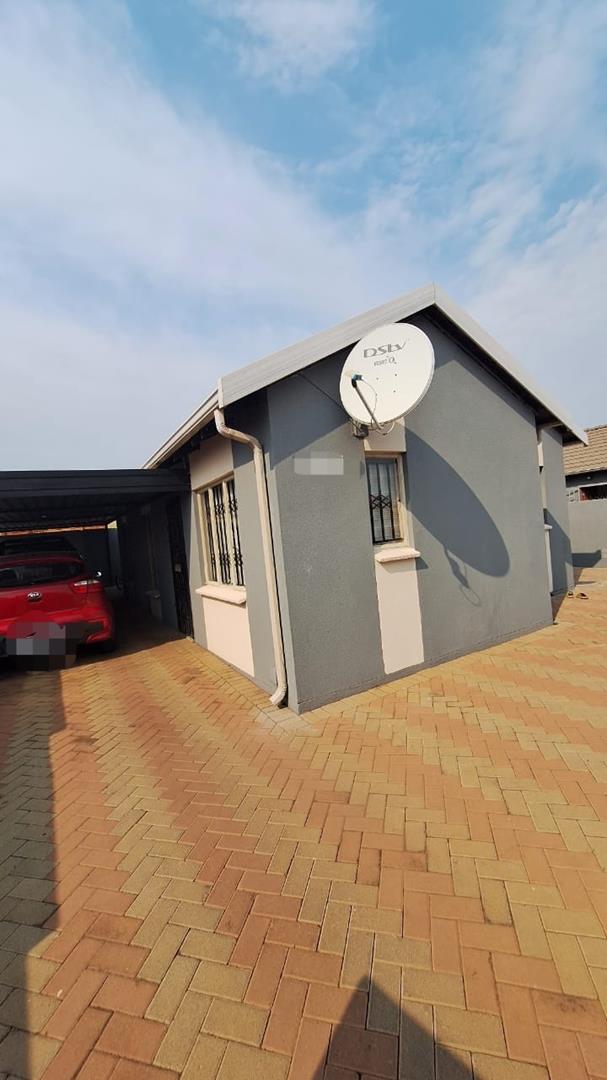 3 Bedroom Property for Sale in Rosslyn Gauteng