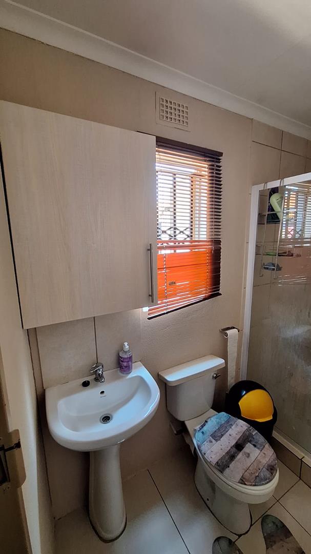 3 Bedroom Property for Sale in Rosslyn Gauteng