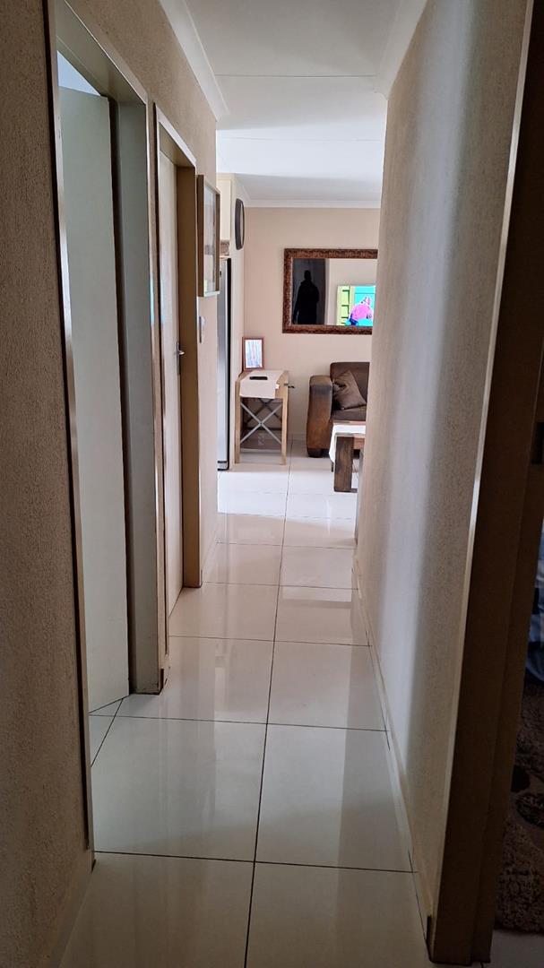 3 Bedroom Property for Sale in Rosslyn Gauteng