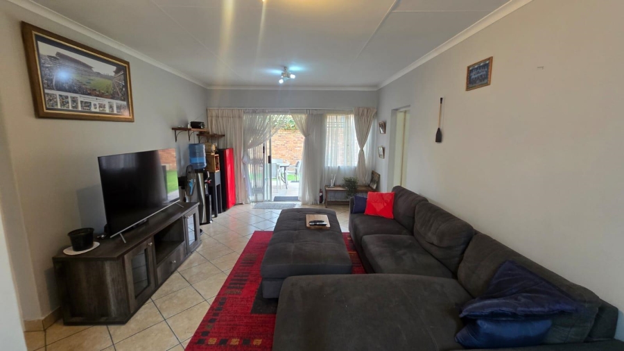 To Let 2 Bedroom Property for Rent in Amberfield Ridge Gauteng