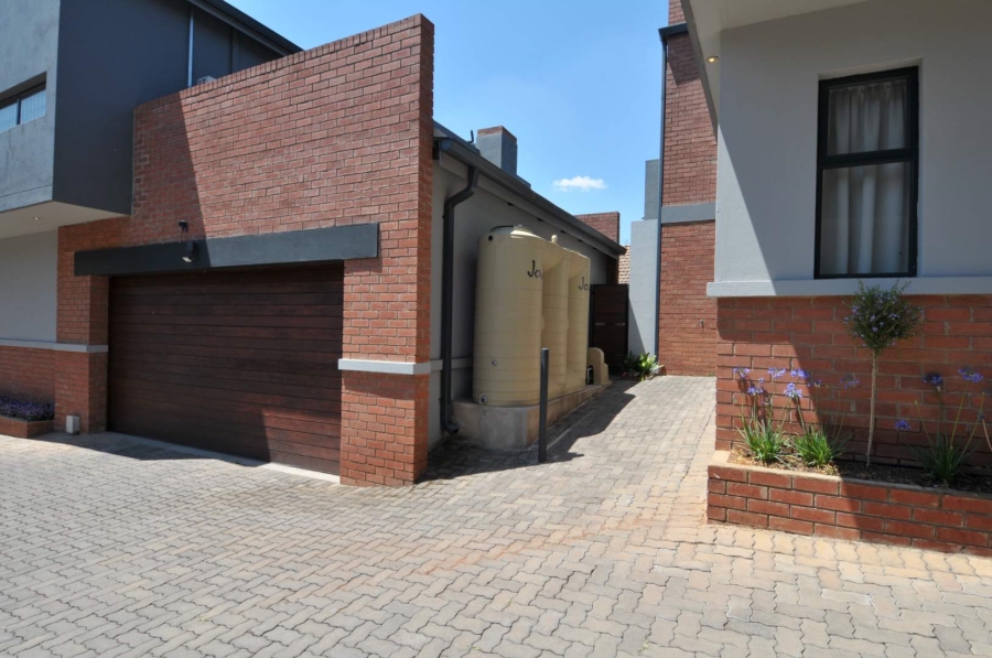 To Let 3 Bedroom Property for Rent in Hazelwood Gauteng