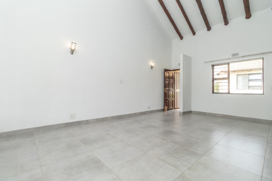 2 Bedroom Property for Sale in Paulshof Gauteng