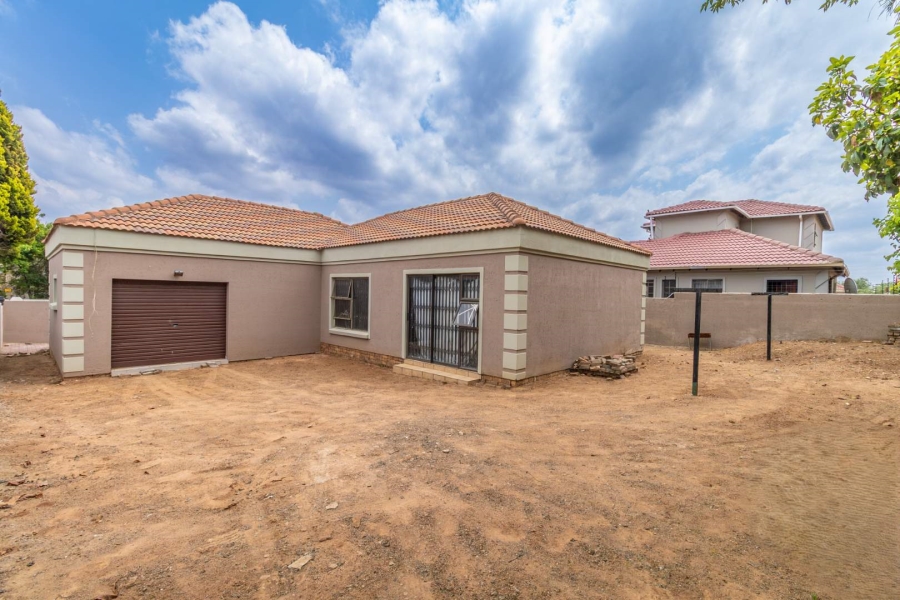 3 Bedroom Property for Sale in Cosmo City Gauteng