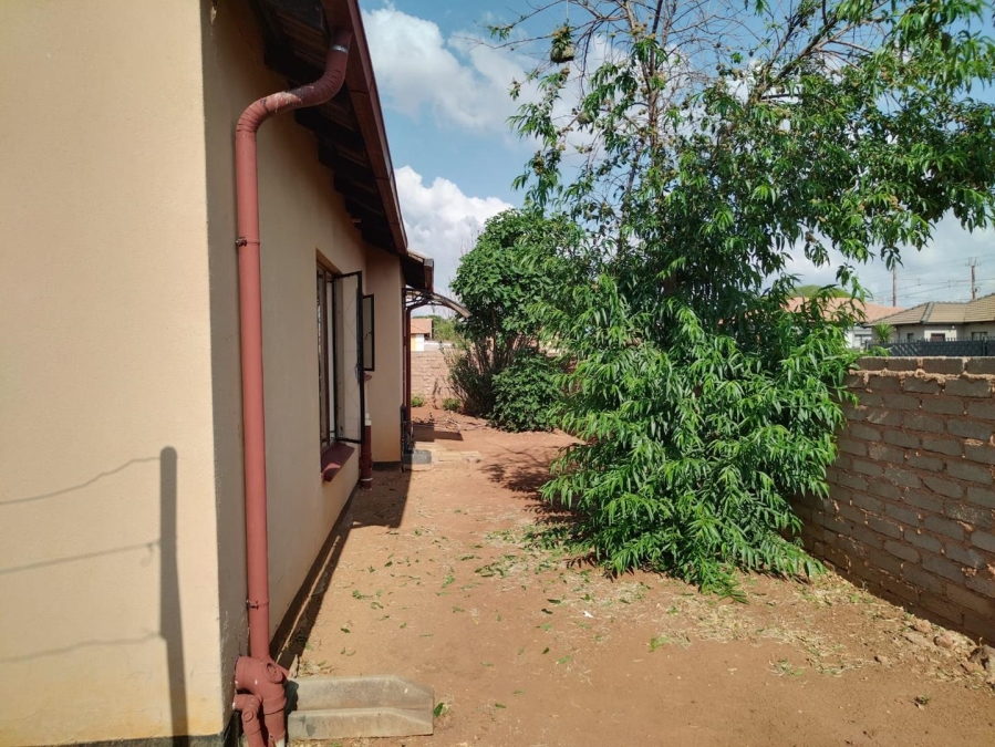 3 Bedroom Property for Sale in Nkwe Estate Gauteng