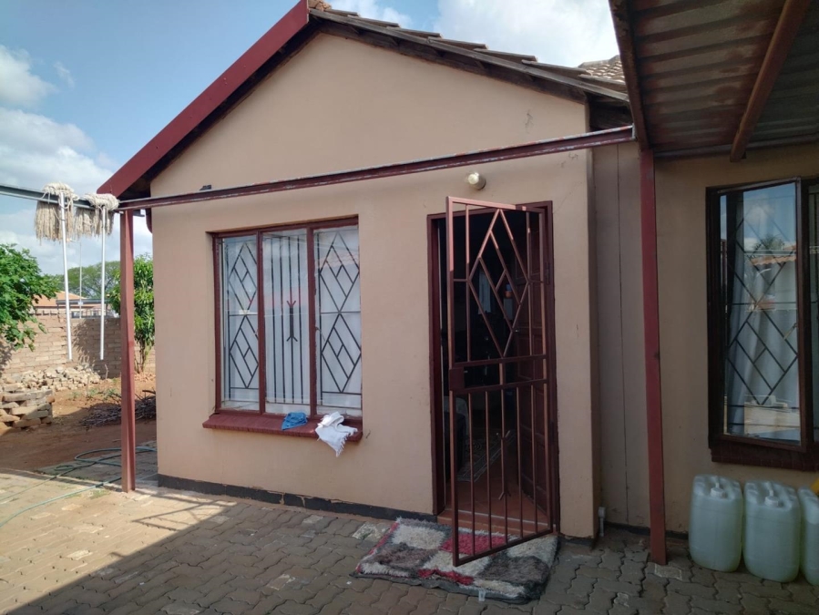 3 Bedroom Property for Sale in Nkwe Estate Gauteng