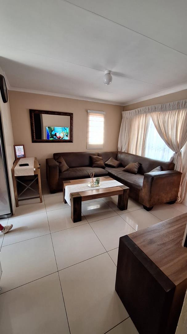 3 Bedroom Property for Sale in Rosslyn Gauteng