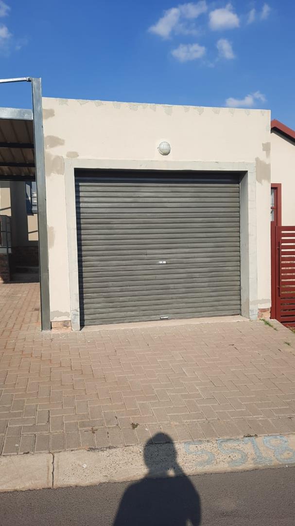 3 Bedroom Property for Sale in Kosmosdal Gauteng