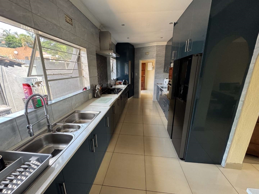 4 Bedroom Property for Sale in Glenvista Gauteng