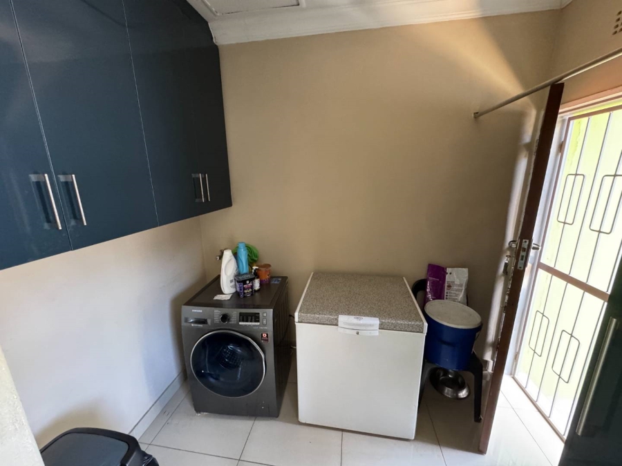 4 Bedroom Property for Sale in Glenvista Gauteng