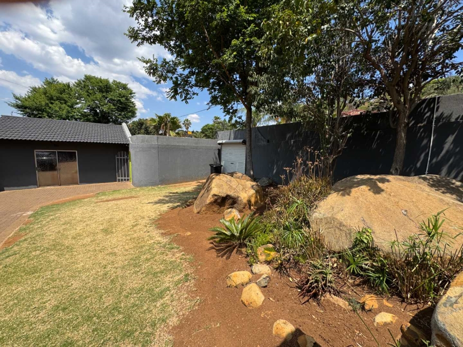 4 Bedroom Property for Sale in Glenvista Gauteng