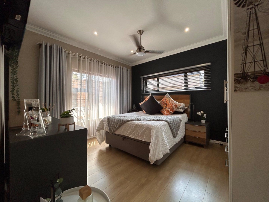 4 Bedroom Property for Sale in New Redruth Gauteng