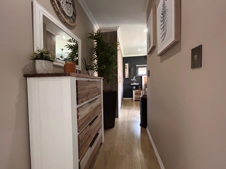 4 Bedroom Property for Sale in New Redruth Gauteng