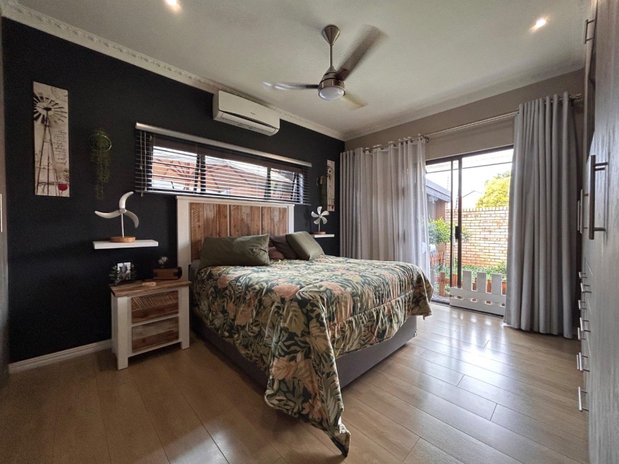 4 Bedroom Property for Sale in New Redruth Gauteng