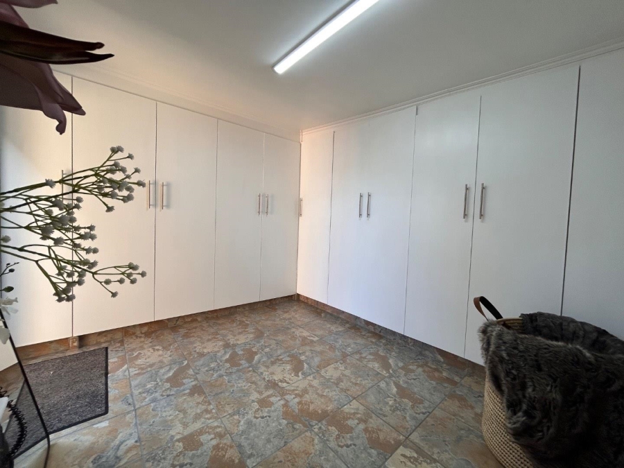 4 Bedroom Property for Sale in New Redruth Gauteng
