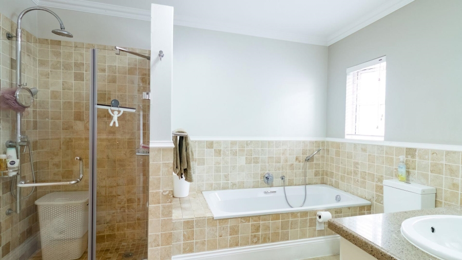 3 Bedroom Property for Sale in Waterfall Gauteng