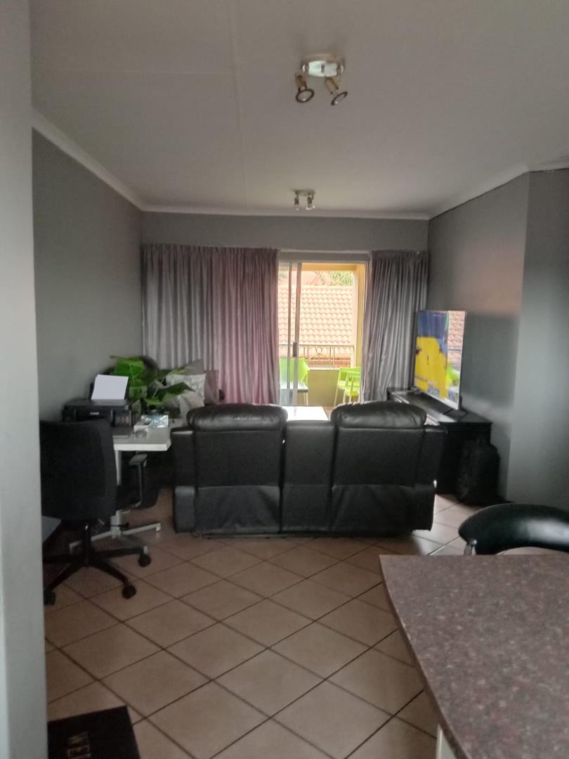 3 Bedroom Property for Sale in Die Hoewes Gauteng