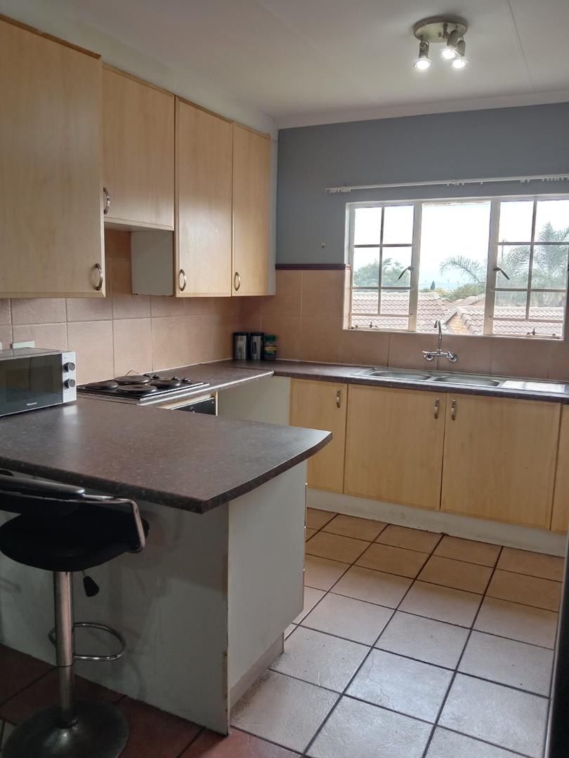 3 Bedroom Property for Sale in Die Hoewes Gauteng