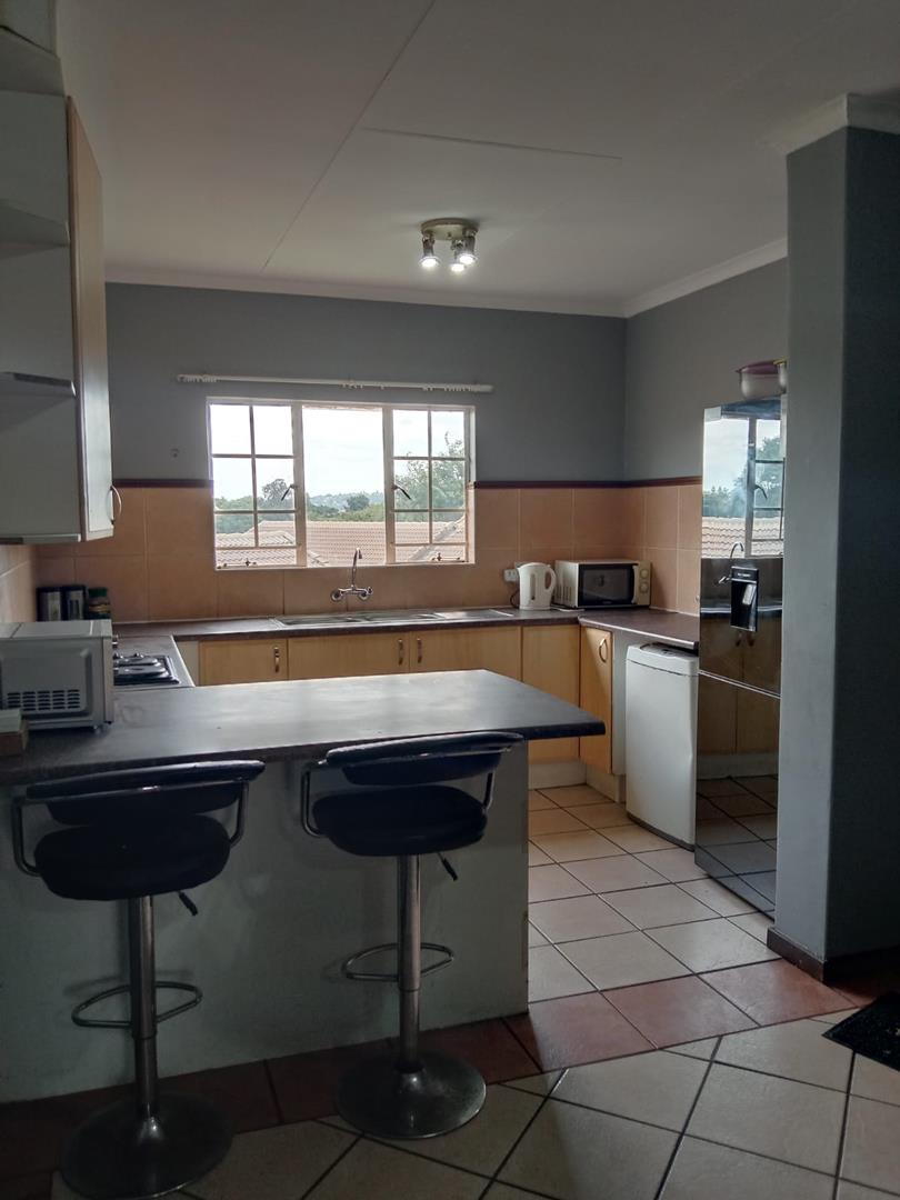 3 Bedroom Property for Sale in Die Hoewes Gauteng