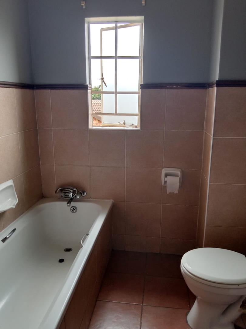 3 Bedroom Property for Sale in Die Hoewes Gauteng