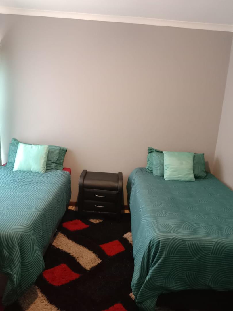 3 Bedroom Property for Sale in Die Hoewes Gauteng