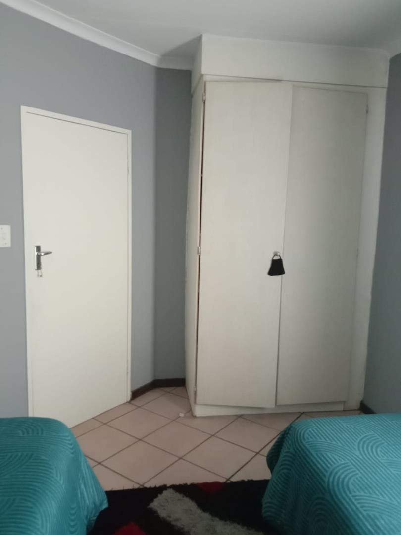 3 Bedroom Property for Sale in Die Hoewes Gauteng