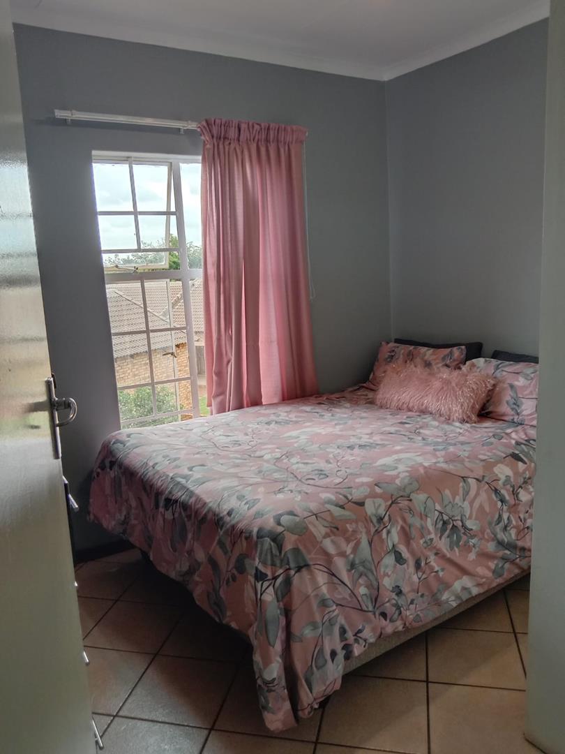 3 Bedroom Property for Sale in Die Hoewes Gauteng
