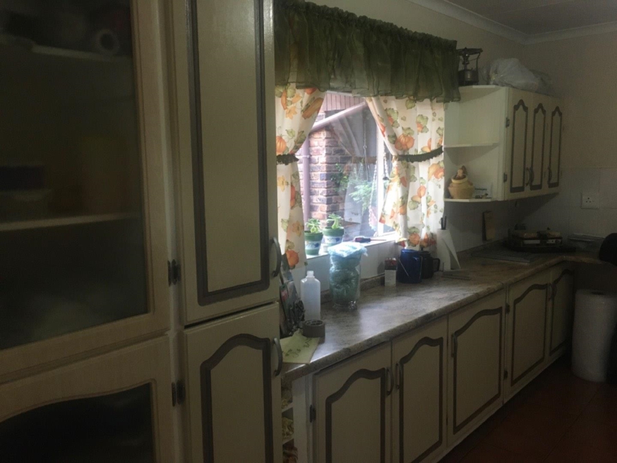 4 Bedroom Property for Sale in Rooihuiskraal Gauteng