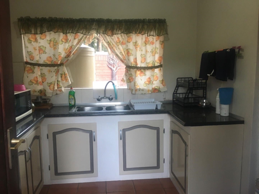 4 Bedroom Property for Sale in Rooihuiskraal Gauteng