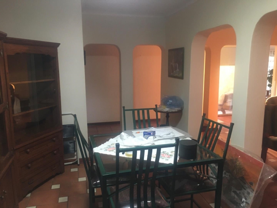 4 Bedroom Property for Sale in Rooihuiskraal Gauteng