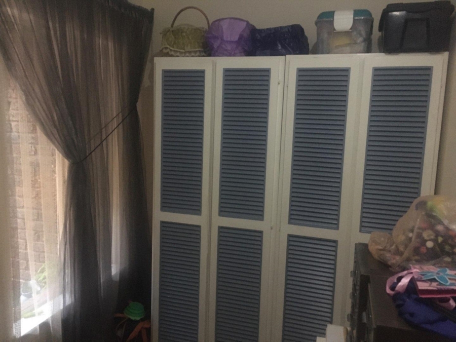 4 Bedroom Property for Sale in Rooihuiskraal Gauteng