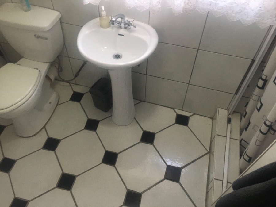 4 Bedroom Property for Sale in Rooihuiskraal Gauteng