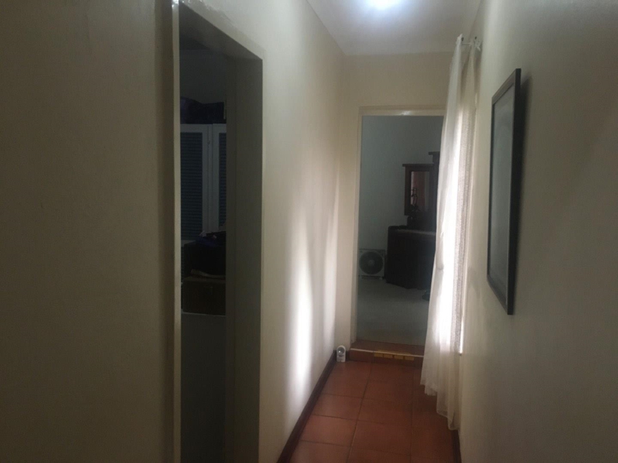 4 Bedroom Property for Sale in Rooihuiskraal Gauteng