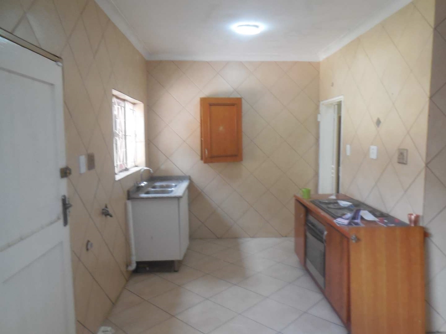 To Let 4 Bedroom Property for Rent in Silverton Gauteng