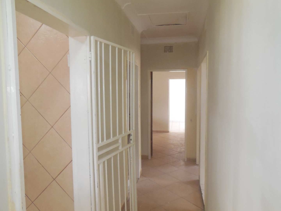 To Let 4 Bedroom Property for Rent in Silverton Gauteng