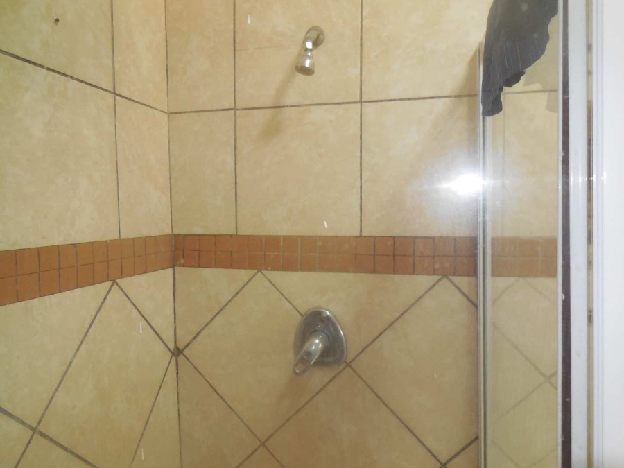 To Let 4 Bedroom Property for Rent in Silverton Gauteng