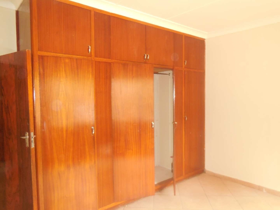 To Let 4 Bedroom Property for Rent in Silverton Gauteng