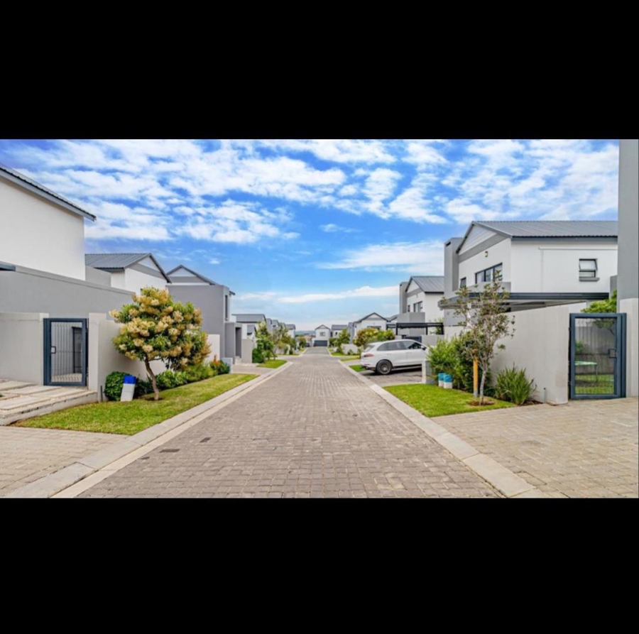 3 Bedroom Property for Sale in Fourways Gauteng