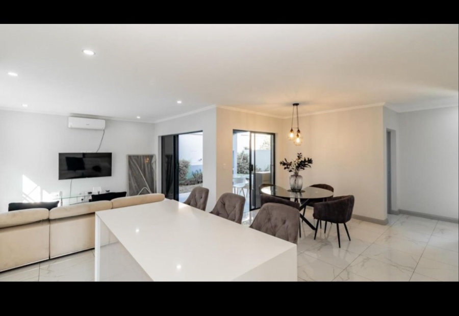 To Let 3 Bedroom Property for Rent in Broadacres Gauteng