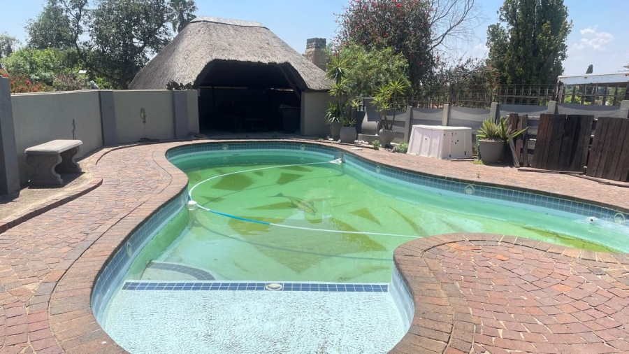 4 Bedroom Property for Sale in Birch Acres Ext 1 Gauteng