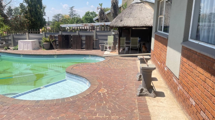 4 Bedroom Property for Sale in Birch Acres Ext 1 Gauteng